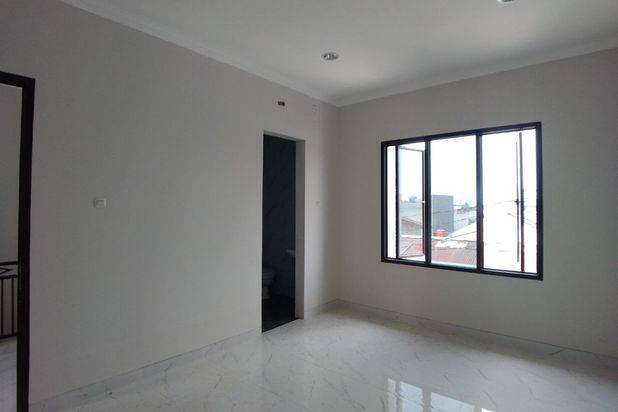Rumah Baru 2 Lantai Dalam Cluster Total 8 Unit di Cikunir Bekasi