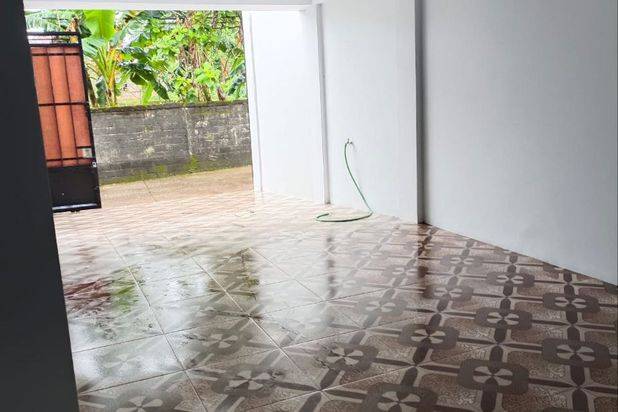 Rumah Baru Bagus Desain Split Level di Cilangkap Cipayung Jakarta Timur