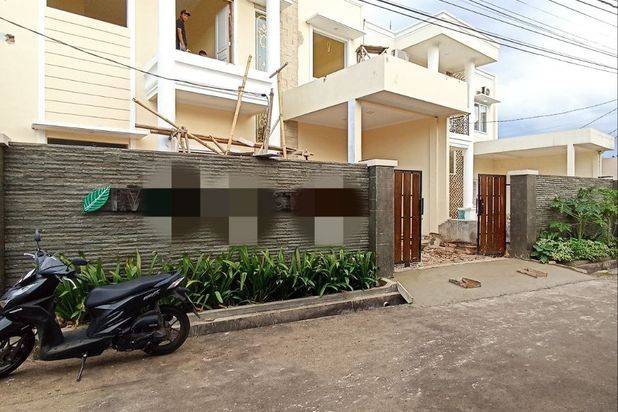 Rumah Baru Luas Strategis Ready Stock di Jatiwaringin Pondok Gede Bekasi