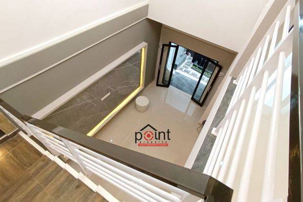 Rumah Baru Mewah Desain Luxury Nayu Banjarsari Solo
