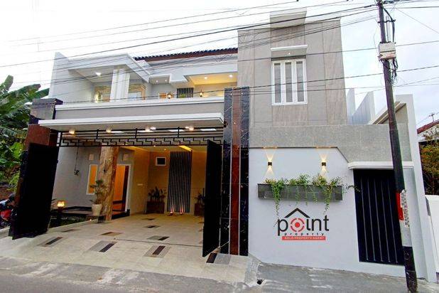 Rumah Baru Mewah Desain Luxury Nayu Banjarsari Solo
