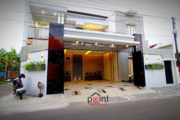 Rumah Baru Mewah Desain Luxury Nayu Banjarsari Solo