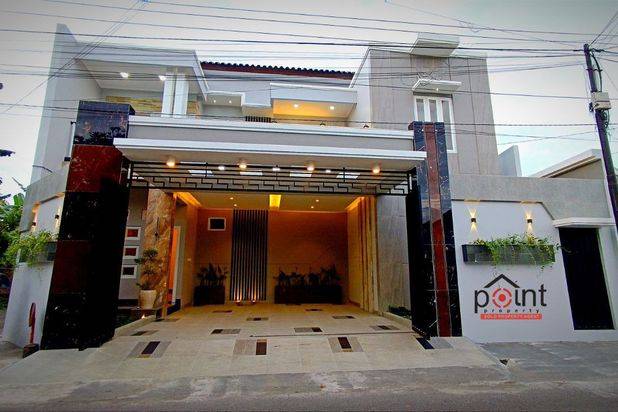 Rumah Baru Mewah Desain Luxury Nayu Banjarsari Solo
