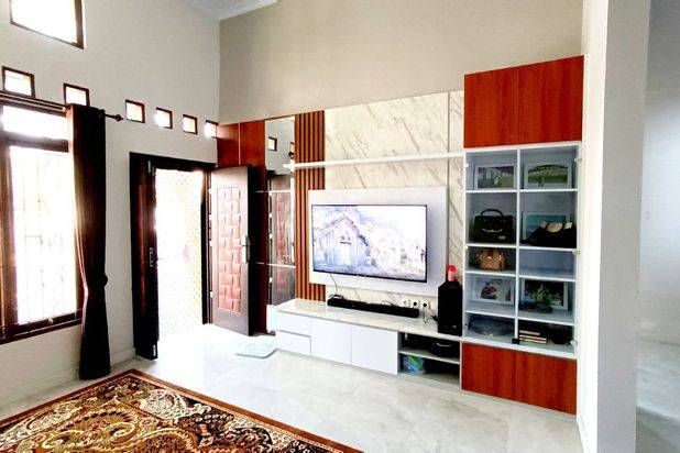 Rumah Modern Mewah Furnish Gentan Baki Sukoharjo