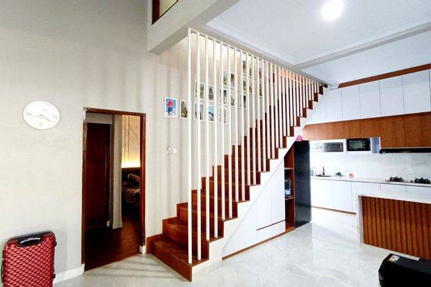 Rumah Modern Mewah Furnish Gentan Baki Sukoharjo