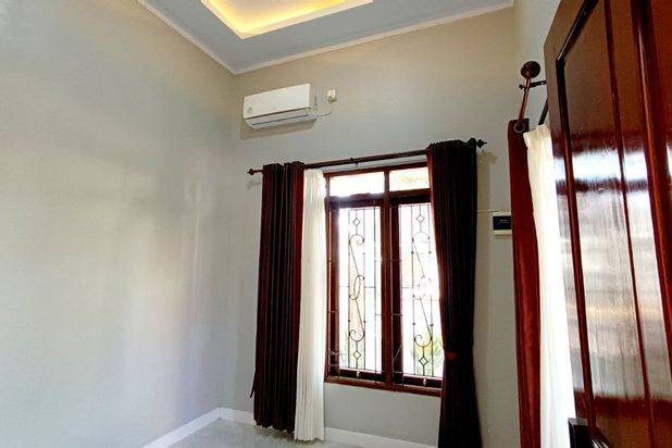 Rumah Modern Mewah Furnish Gentan Baki Sukoharjo