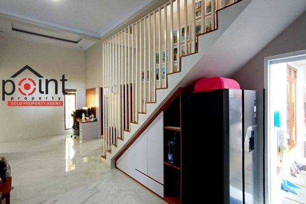 Rumah Modern Mewah Furnish Gentan Baki Sukoharjo