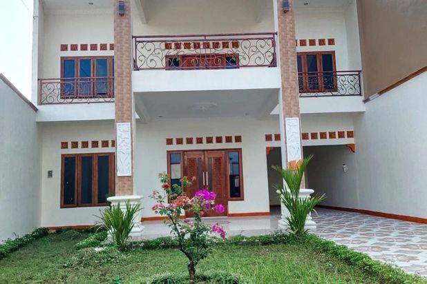 Rumah Mewah 2 Lantai Dekat Bandara Ngemplak Boyolali