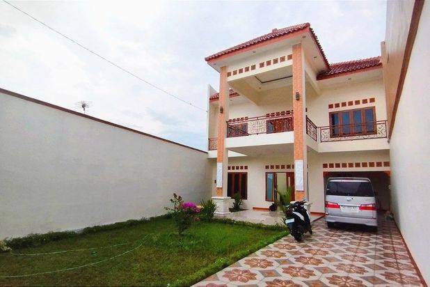 Rumah Mewah 2 Lantai Dekat Bandara Ngemplak Boyolali