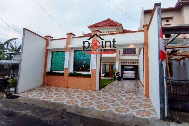 Rumah Mewah 2 Lantai Dekat Bandara Ngemplak Boyolali