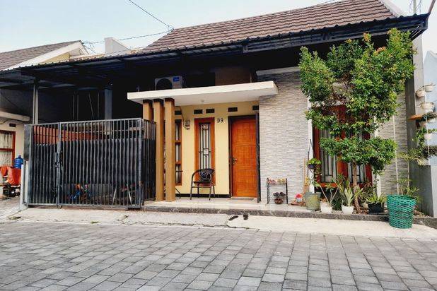 Rumah Cantik Minimalis Modern Gedongan Colomadu