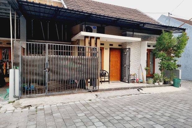 Rumah Cantik Minimalis Modern Gedongan Colomadu