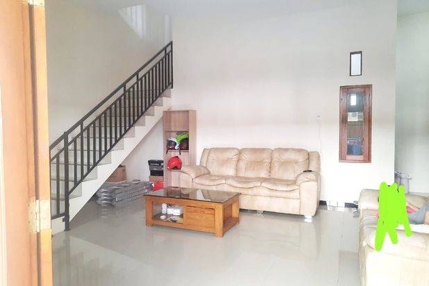 Rumah Cantik 2lt Full Furnish Blulukan Colomadu