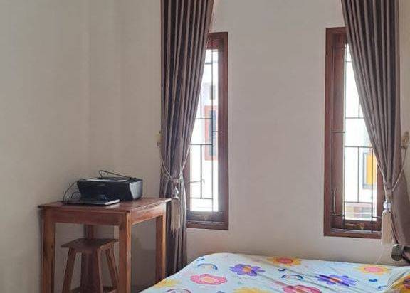 Rumah Cantik 2lt Full Furnish Blulukan Colomadu