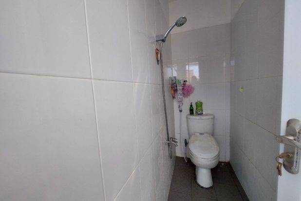 Rumah Mewah 3,5 Lantai Ada Pool Semi Furnish Solo Baru Grogol