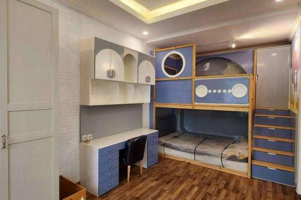Rumah rapi ada Swimming pool di Ritzone Icon BSD semi furnish sangat langka