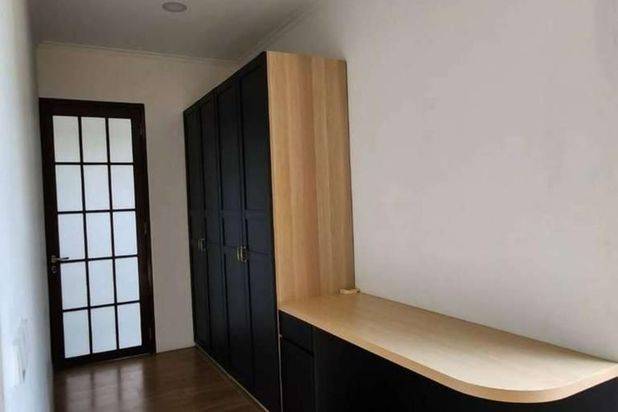 Rumah rapi ada Swimming pool di Ritzone Icon BSD semi furnish sangat langka