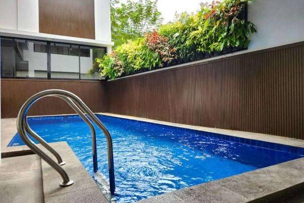 Rumah rapi ada Swimming pool di Ritzone Icon BSD semi furnish sangat langka
