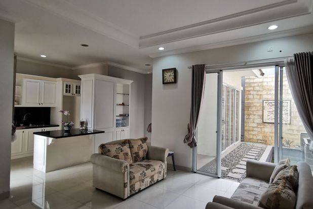 Jual Cepat Rumah Furnish Depan Taman Sheffield Greenwich Bsd Jarang Ada Yang Dijual