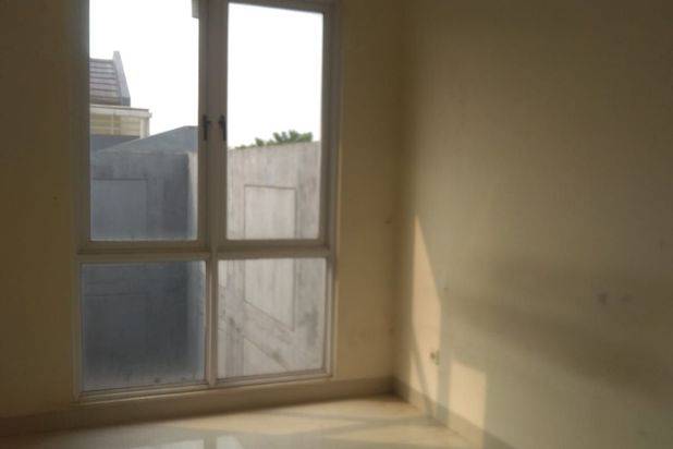 Rumah depan taman jarang ada di Sheffield Greenwich BSD