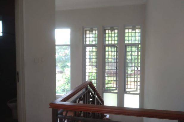 Rumah depan taman jarang ada di Sheffield Greenwich BSD