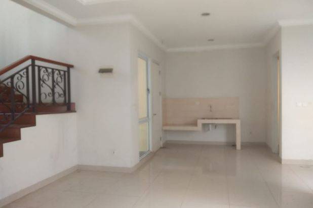 Rumah depan taman jarang ada di Sheffield Greenwich BSD
