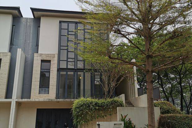 Rumah hook asri nyaman mewah di Lancewood Navapark BSD