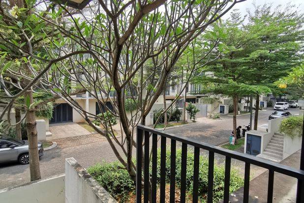 Rumah hook asri nyaman mewah di Lancewood Navapark BSD