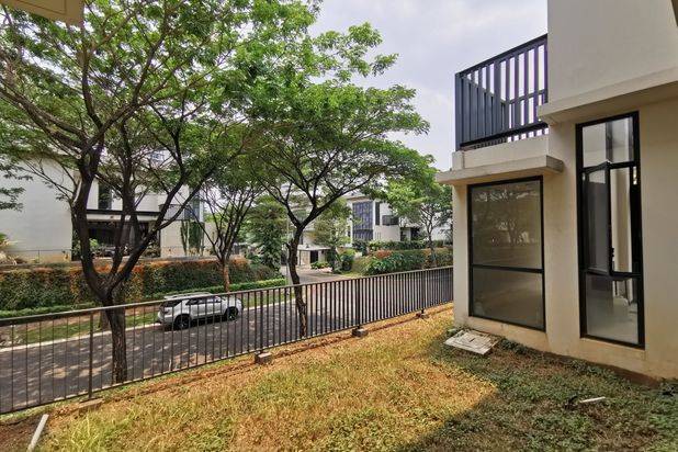 Rumah hook asri nyaman mewah di Lancewood Navapark BSD
