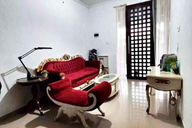 Dijual Rumah 2 Lt Full Renovasi di Vila Pamulang Mas