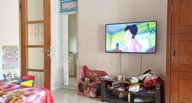 Dijual Rumah 2 Lt Full Renovasi di Vila Pamulang Mas