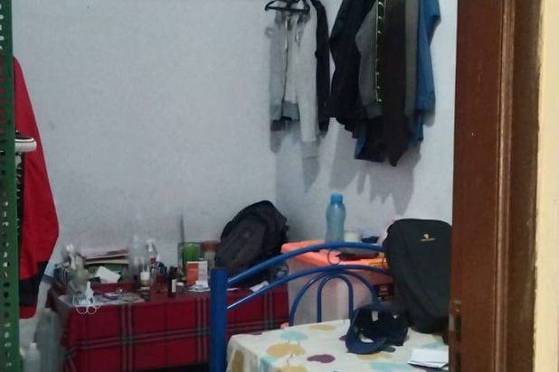 Rumah Hook 2 Lantai, Komplek Peruri Lama
