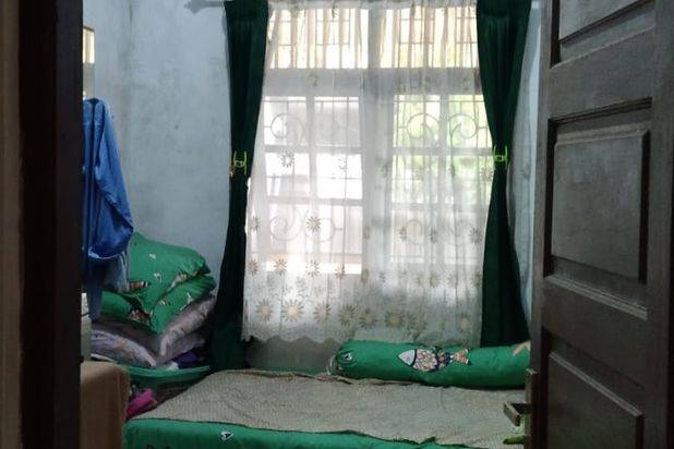 Rumah Hook 2 Lantai, Komplek Peruri Lama