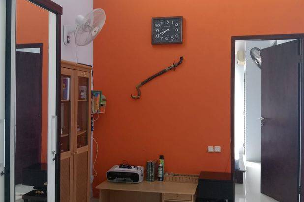 Dijual Rumah 2 Lantai Semi Furnished Dalam Komplek Villa Bintaro Regency