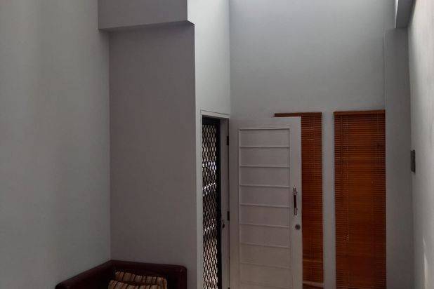 Dijual Rumah 2 Lantai Semi Furnished Dalam Komplek Villa Bintaro Regency