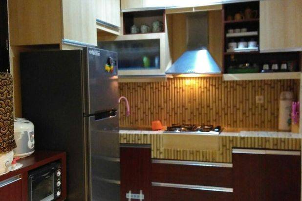 Dijual Rumah 2 Lantai Semi Furnished Dalam Komplek Villa Bintaro Regency