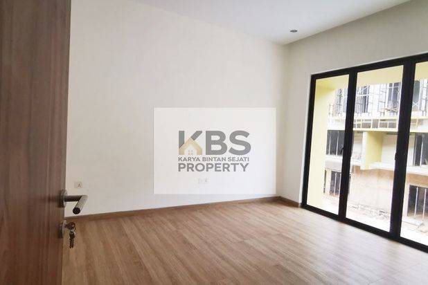 Rumah The Icon Central Royal King Penthouse Type 130 90 Batam