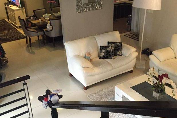 Rumah Besar Elegan Lokasi Terdepan Harga Terjangkau di Summarecon