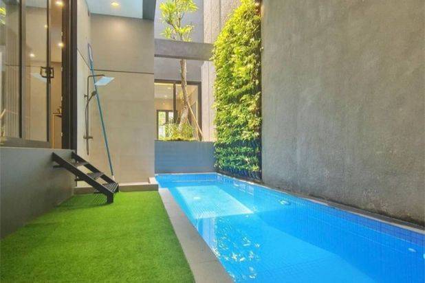 Rumah di Pondok Indah 4 Lantai SHM Bagus Selatan