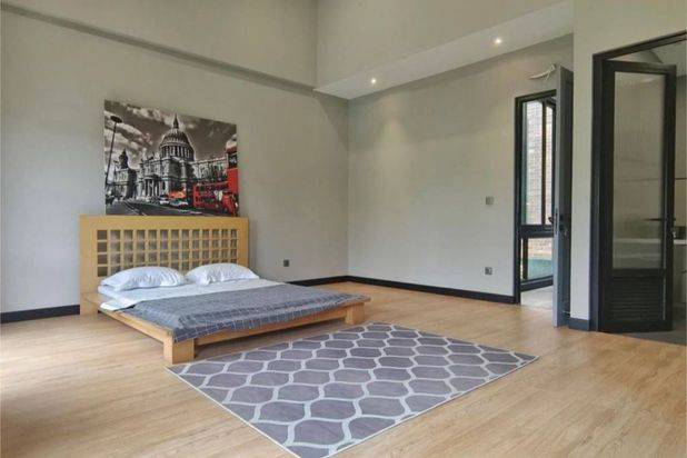 Rumah di Pondok Indah 4 Lantai SHM Bagus Selatan
