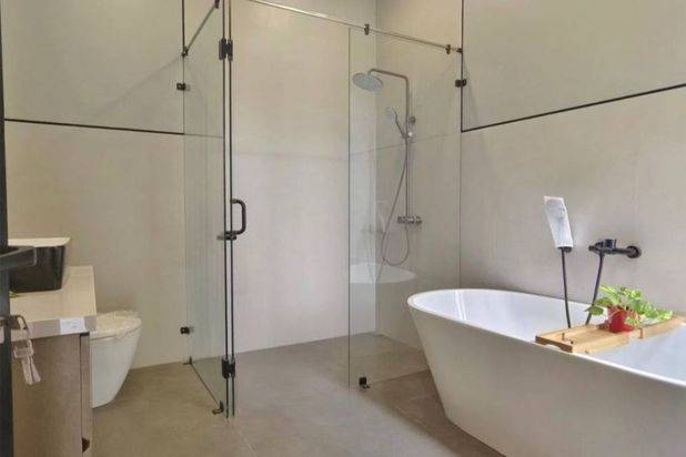 Rumah di Pondok Indah 4 Lantai SHM Bagus Selatan