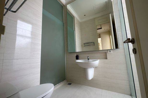 Rumah Minimalis Pakuwon Indah Dekat Citraland, Graha Family