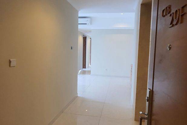 TA Residence Condo-135m,KT 3+1 semi furnish. Apartemen Taman Anggrek Residences 3 Kamar Tidur Baru Unfurnished