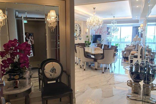 Kondo TA super luxury,146m,KT 3+1,unit langka Apartemen Taman Anggrek 3 Kamar Tidur Sudah Renovasi Furnished