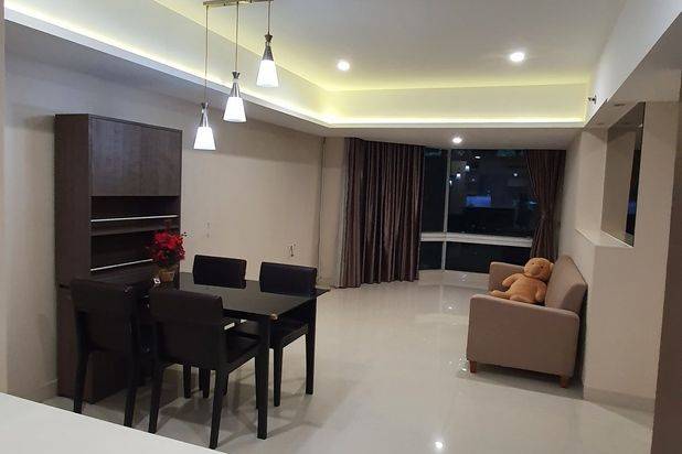 Kondo TA 88m,total reno bagus,semi furnish,luxury Apartemen Taman Anggrek 2 Kamar Tidur Bagus Semi Furnished