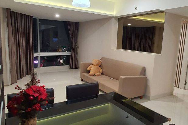 Kondo TA 88m,total reno bagus,semi furnish,luxury Apartemen Taman Anggrek 2 Kamar Tidur Bagus Semi Furnished