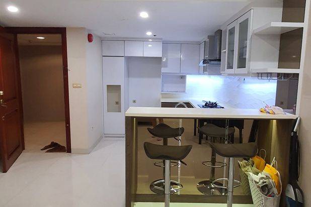 Kondo TA 88m,total reno bagus,semi furnish,luxury Apartemen Taman Anggrek 2 Kamar Tidur Bagus Semi Furnished
