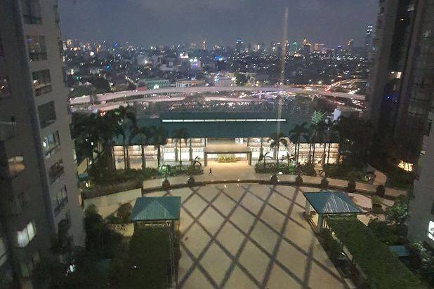 Kondo TA 146m,KT3+1,perlu reno,space luas nyaman untuk tinggal Apartemen Taman Anggrek 3 Kamar Tidur Butuh Renovasi Furnished