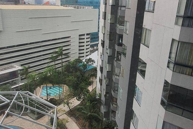 Kondo TA 146m,KT3+1,perlu reno,space luas nyaman untuk tinggal Apartemen Taman Anggrek 3 Kamar Tidur Butuh Renovasi Furnished