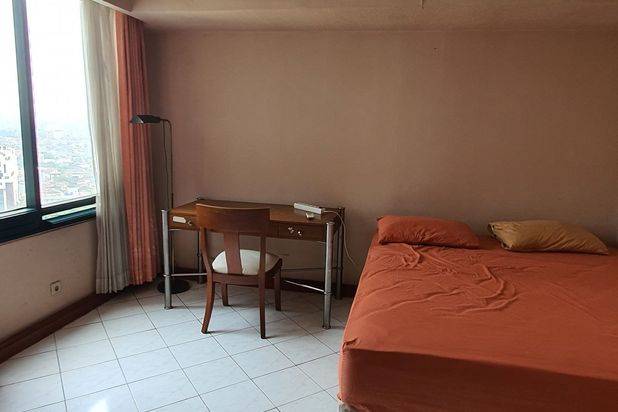 Kondo TA 146m,KT 3+1,best view,harga sangat menarik Apartemen Taman Anggrek 3 Kamar Tidur Butuh Renovasi Furnished